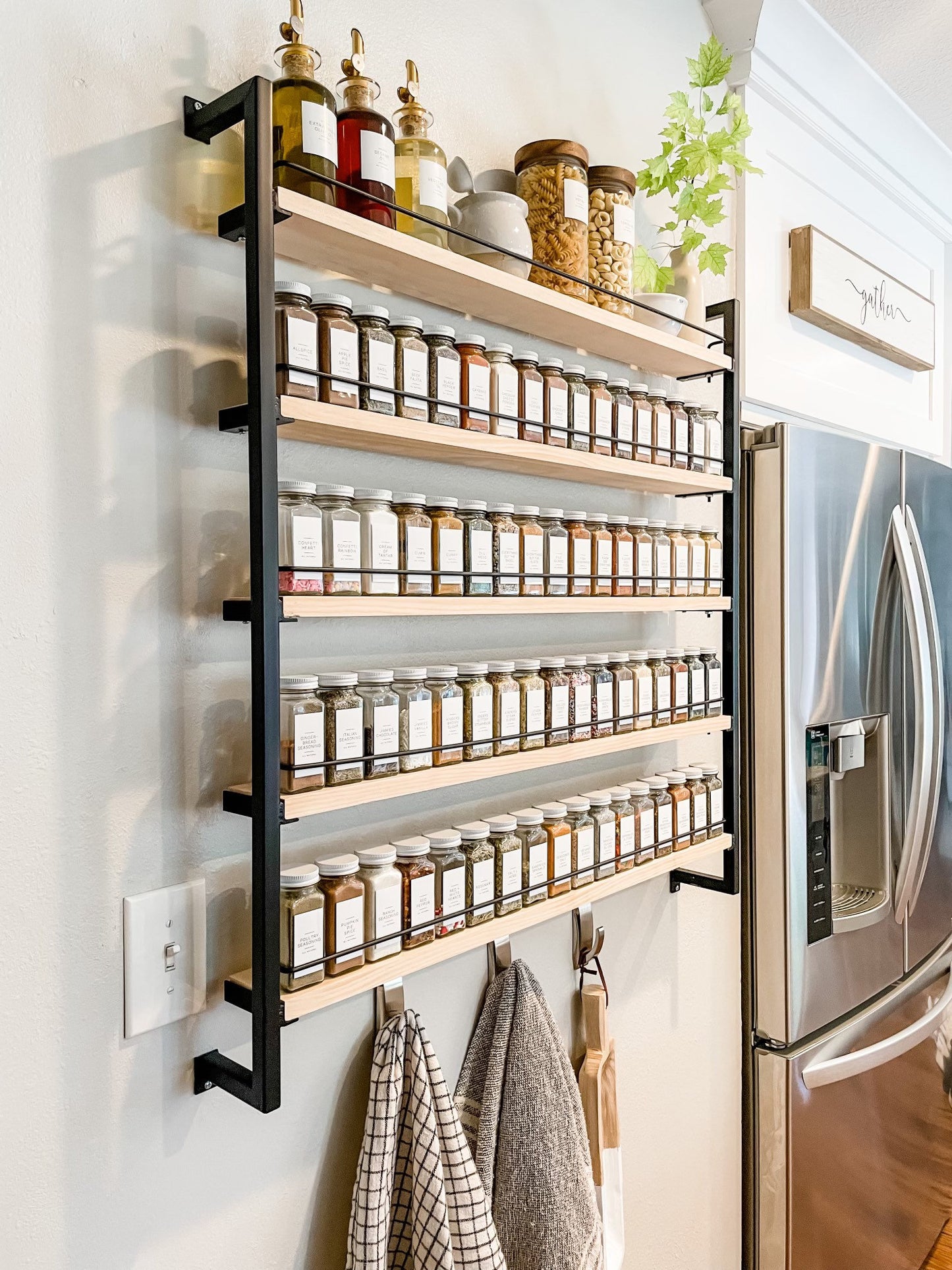 Hanging Spice rack with 6 shelves